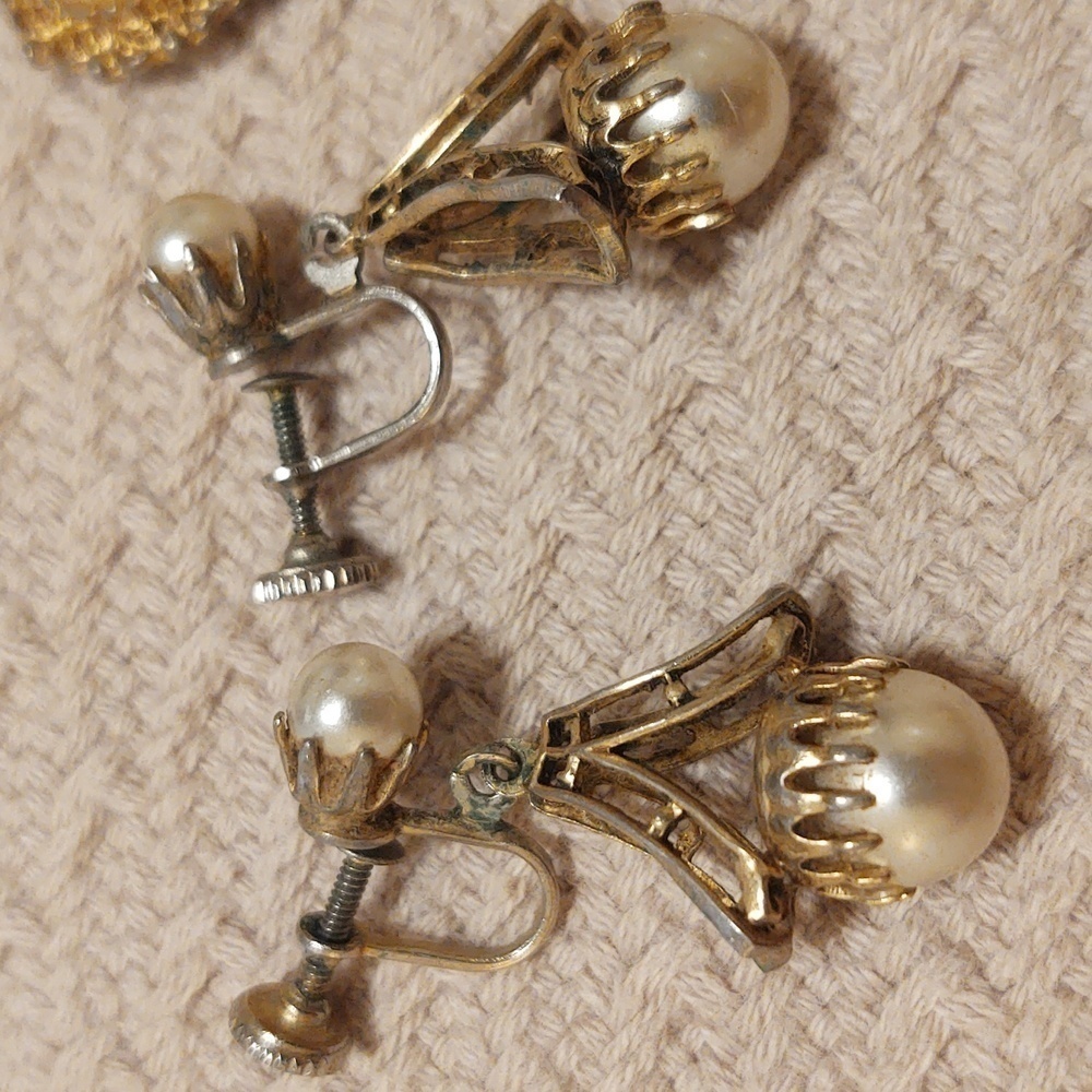 Vintage Jewelry Bundle - Picture 3 of 7